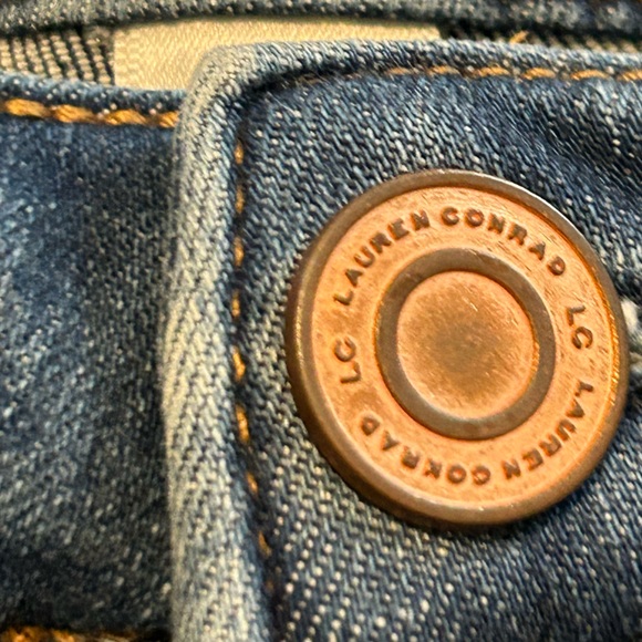 LC Laura Conrad Sz 12 Distressed Blue Jean Shorts - Picture 6 of 8